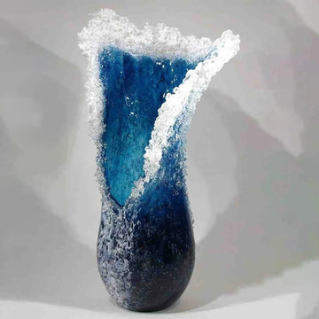 Majestic Wavy Ocean Blue Vase – Modern Resin Décor